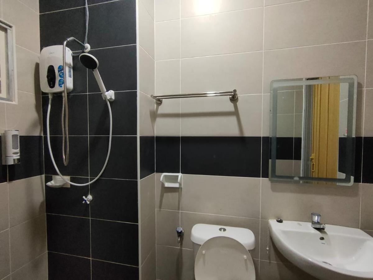 Setia Home Sitiawan Ktv 12+4 Pax Exterior foto